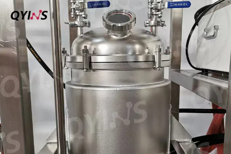 不銹鋼薄膜蒸發(fā)器夾套進料罐 不銹鋼薄膜蒸發(fā)器夾套進料罐