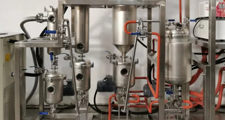 薄膜蒸發(fā)器雙冷凝系統(tǒng) 薄膜蒸發(fā)器雙冷凝系統(tǒng)